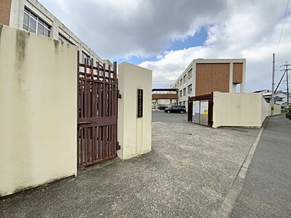 洛南中学校 約490ｍ(徒歩７分)