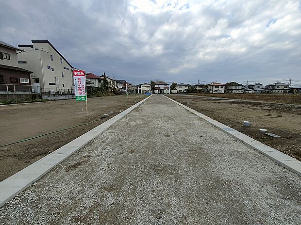 前面6m(アスファルト舗装予定)