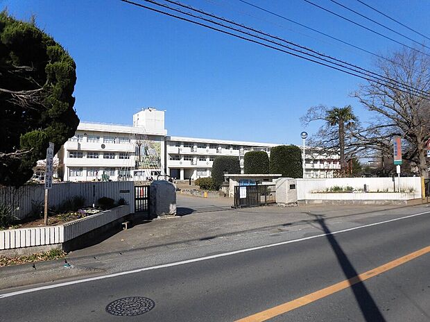 実住小学校(約960m)