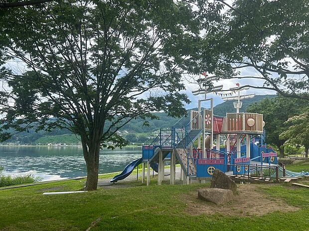 岡谷湖畔公園