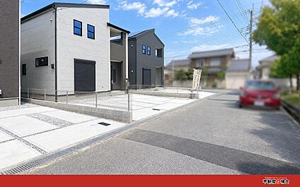 前面道路（南側より）