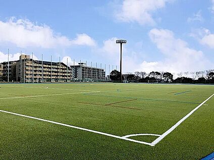 吹田市立総合運動場 約300m(徒歩4分)