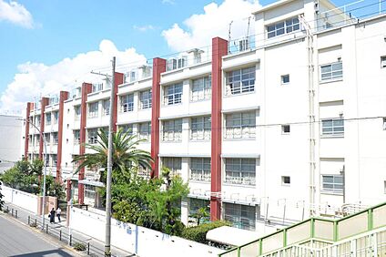 瑞光中学校 約900m(徒歩12分)