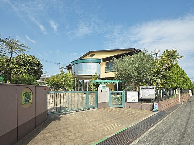 ももやまこども園約160m(徒歩 約2分)
お子様と歩いて登園も可能な距離!