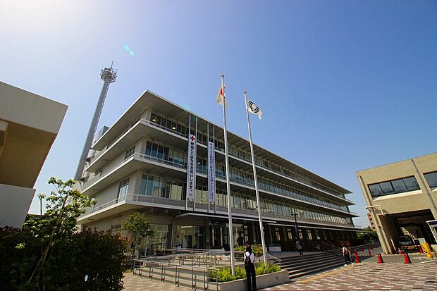 川崎市幸区役所(引越しや出産、検診、保育園の入園、年金、税金、各種手続き等々、節目で必ず行く必要がある区役所。)