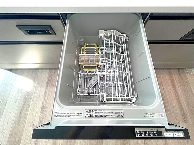 【食洗機】利用者が増えているのはメリットが多いから。時間の節約、手が荒れない、水道代の節約、高温度で洗うので油汚れもしっかり落とせる。まさに理想家電。