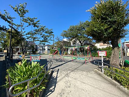 東前公園 900m