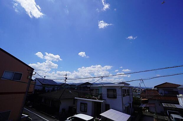【2号棟】日当たり&風通し良好です^^心地よい自然の光や風を感じることができ、ほどよく開放感のある空間がつくれます。