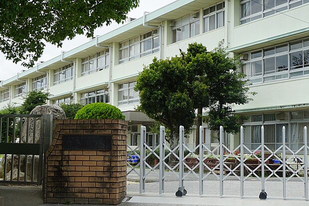 春日市立須玖小学校(約400m)