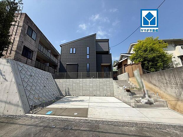 4LDK☆ウォークインクローゼット完備◎
駐車スペースはゆとりある2台分を確保^^マイカー用に、お客さま用に、余裕を持ってご利用いただけます^^