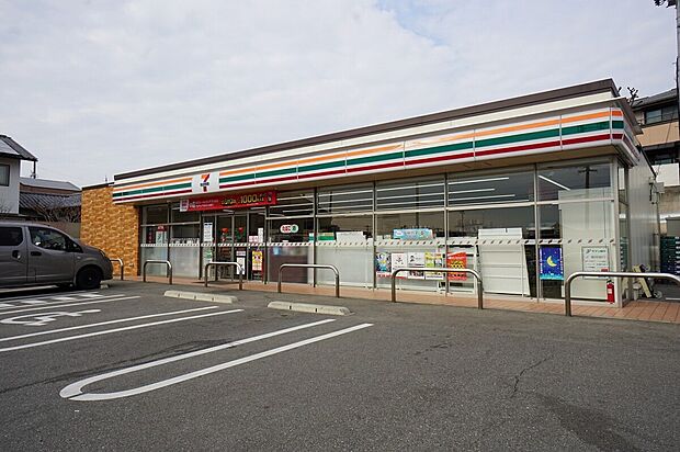 セブンイレブン新宮東下府店（約401m）