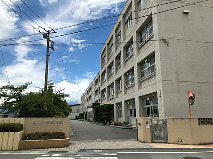 昭和町立押原中学校 現地から1100m～1130m。(徒歩14分～15分。)