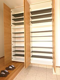 【設備写真】シューズボックス