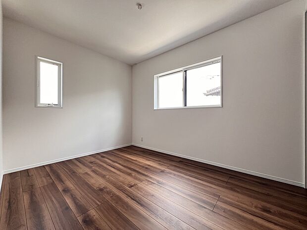 洋室6帖 2階には洋室を3部屋ご用意いたしました