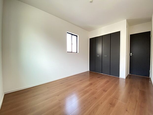 2階には洋室を3~4部屋ご用意いたします(1号棟同仕様)