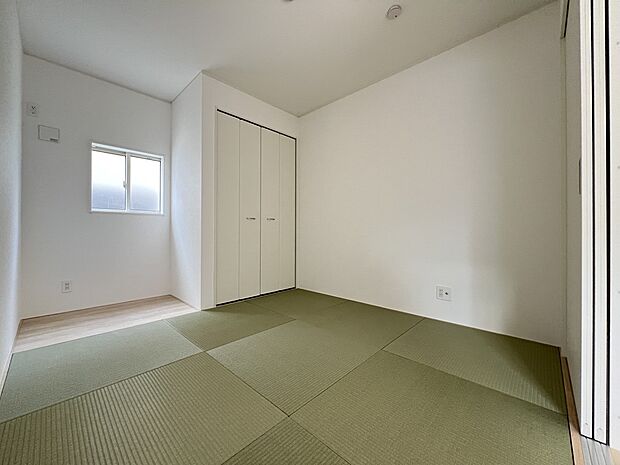 5.2帖の和室　リビングに隣接した居室です
