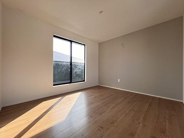 2階には洋室を3部屋ご用意いたします(同仕様)