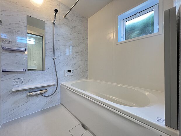 オートバスシステム・浴室暖房換気乾燥機を搭載した1坪タイプの浴室(同仕様)