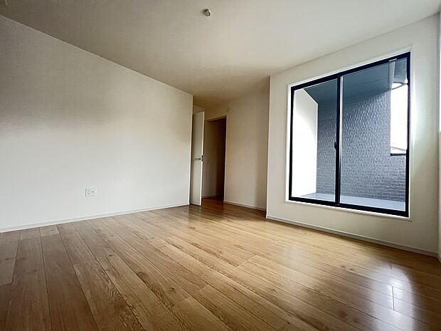 洋室7.75帖　WIC、バルコニー付きの広めのお部屋