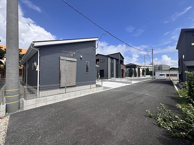 【前面道路含む現地写真】接道：東側5.1m開発道路