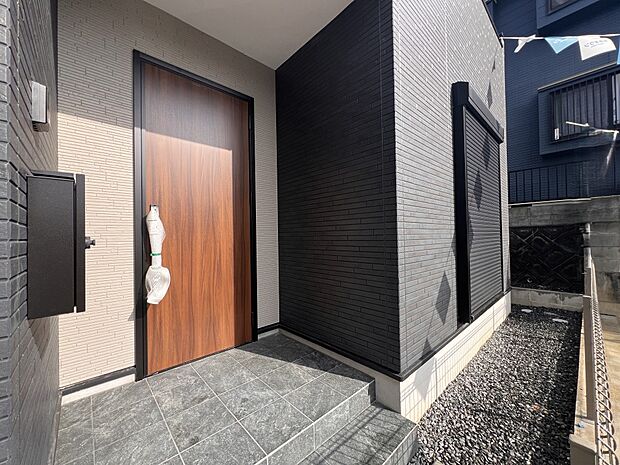 【玄関】玄関アプローチ(3号棟)