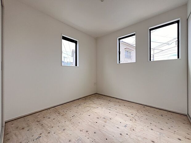 【和室】リビング続き間の和室4.5帖　ホッと一息つける癒しの空間です