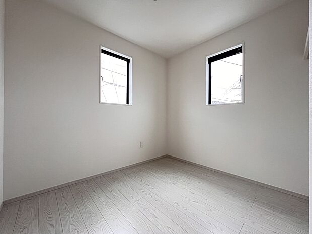 【洋室】洋室4.5帖　お子様のお部屋としてもお使いいただけます