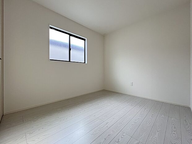 【同仕様写真(その他内観)】洋室4.5帖　2階に居室は4部屋ご用意いたします(3号棟同仕様)