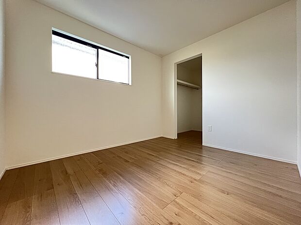 【洋室】洋室5.2帖　お子さまの居室にちょうど良い広さです(1号棟)