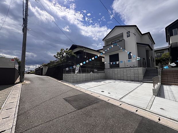 【前面道路含む現地写真】前面道路:南東側4m公道