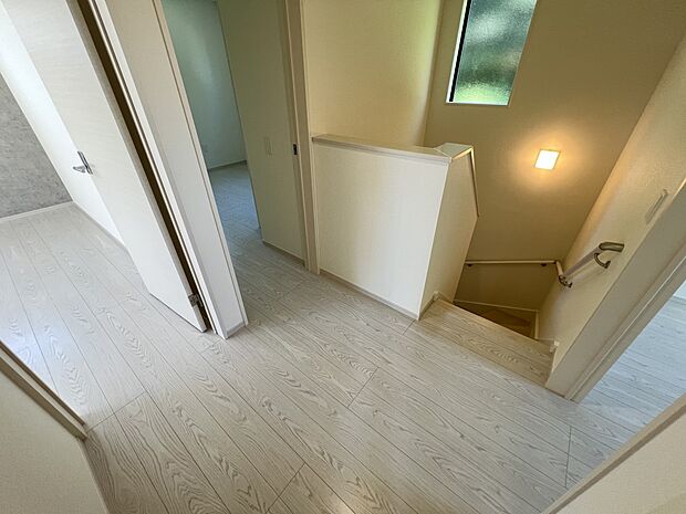 【その他内観】2階 階段ホール部分(2号棟)