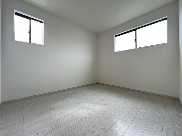 【洋室】洋室5.2帖 お子さまの居室にちょうど良い広さです