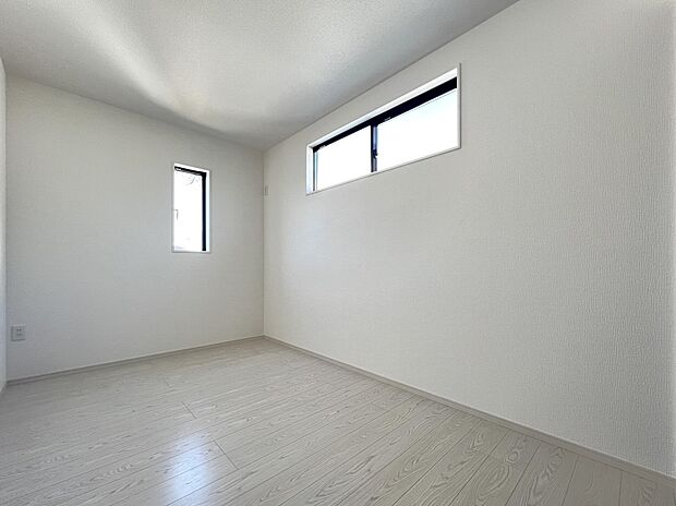 【同仕様写真(その他内観)】2階には6帖以上の洋室を3部屋ご用意いたします(同仕様)