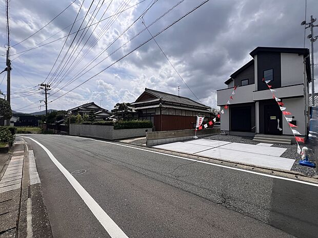 【前面道路含む現地写真】前面道路：東側6.3m公道