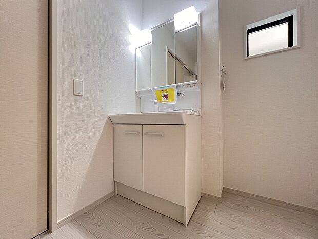 【洗面台・洗面所】三面鏡仕様の洗面化粧台