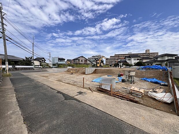 【前面道路含む現地写真】北西側3.3m法外道路