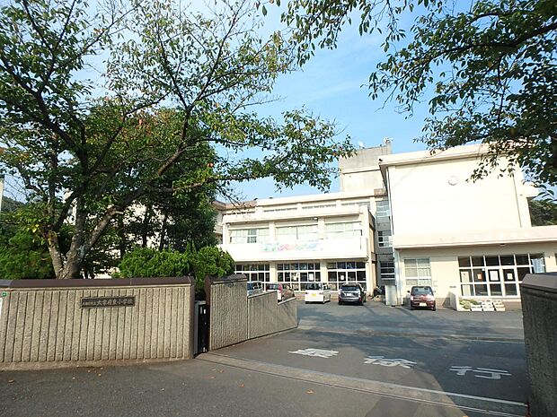 太宰府市立太宰府東小学校（約600m・徒歩8分）