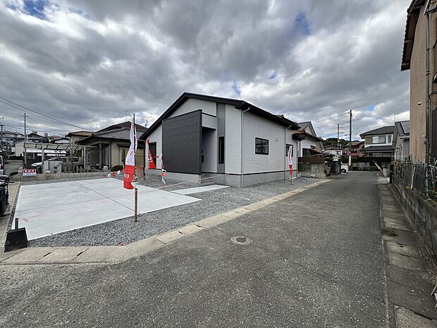 【前面道路含む現地写真】接道：東側4ｍ公道