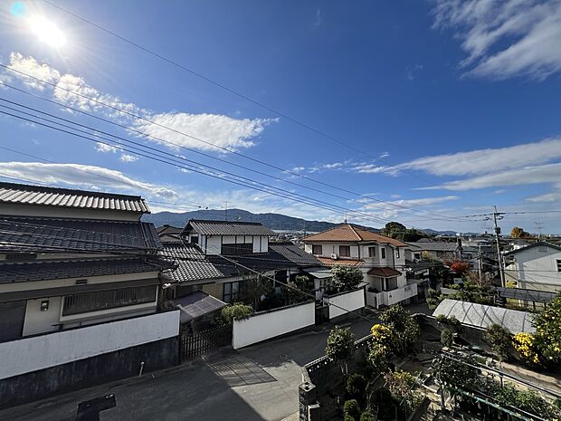 【住戸からの眺望写真】バルコニーからの眺望　開放的な景色が広がります(1号棟)