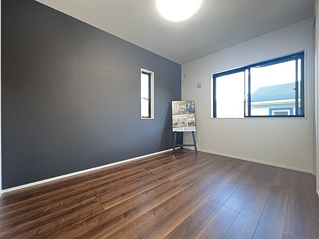 【同仕様写真(その他内観)】洋室9帖　2階居室は6帖以上あり、ゆとりのある居宅です(1号地同仕様)