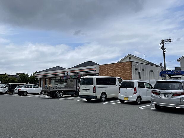 セブン-イレブン 福岡名子3丁目店(約600m・徒歩8分)