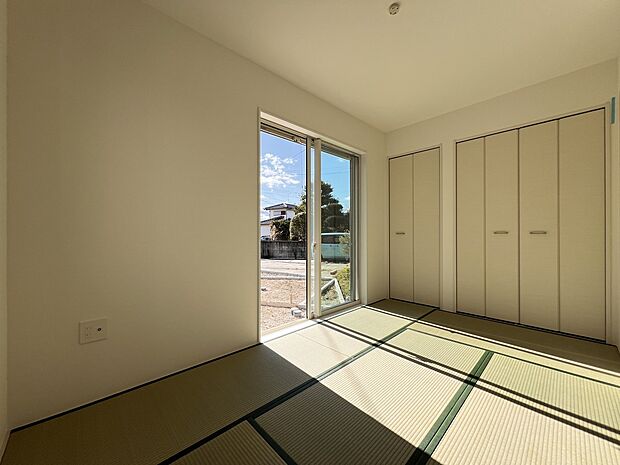【和室】日当たり良好南向きの和室5帖