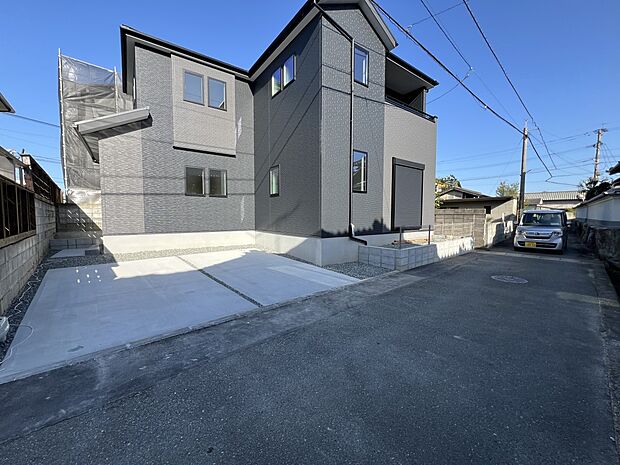 【前面道路含む現地写真】前面道路:南側4m公道