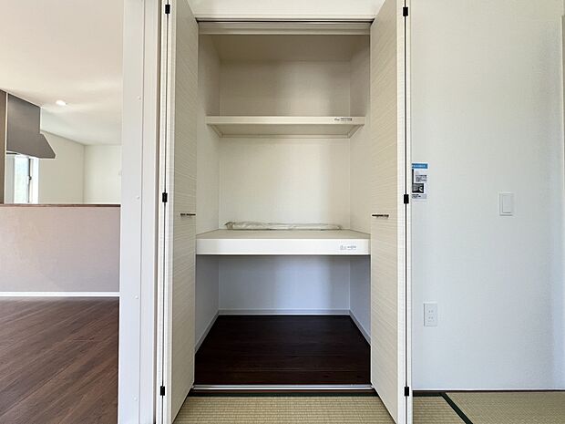 【収納】和室5帖　押入収納(1号棟)