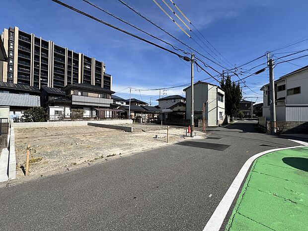 【前面道路含む現地写真】前面道路：南側4ｍ公道