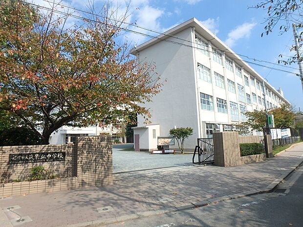 福岡市立筑紫丘中学校(約1,900m・徒歩24分)