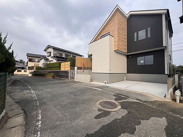 【前面道路含む現地写真】前面道路:西側6m公道