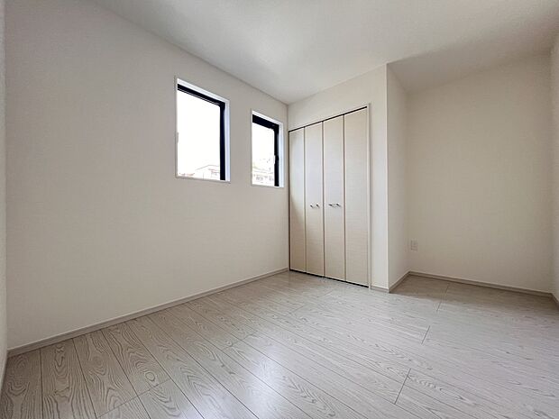 【洋室】洋室5.2帖　お子様のお部屋としてもお使いいただけます(1号棟)