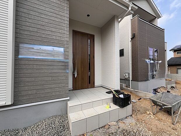 【玄関】玄関アプローチ(1号棟)