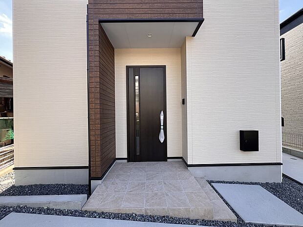 【玄関】玄関アプローチ(1号棟)